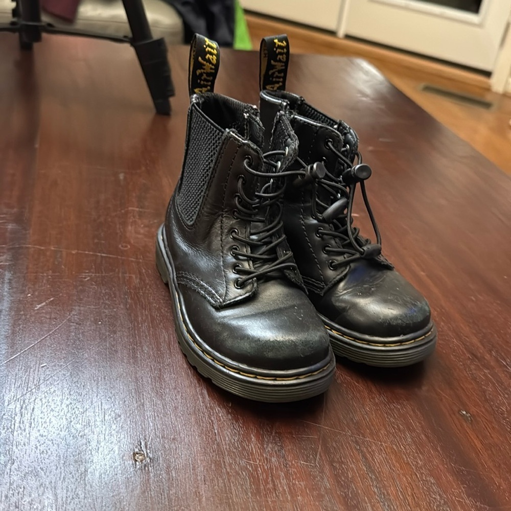 Dr. Martens black leather unisex boots size 9